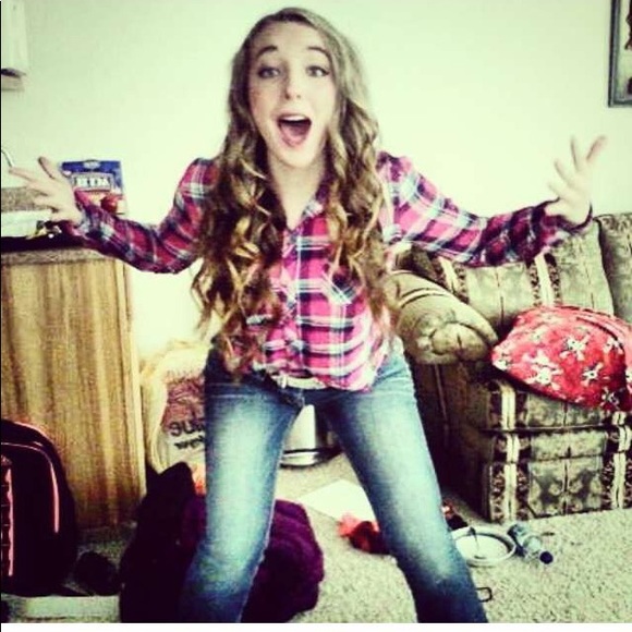 Meet your Posher, Katie - Picture 1 of 7